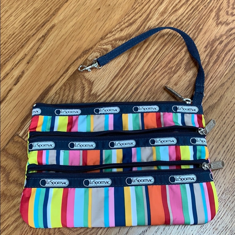 LeSportsac wristlet/pouch with clasp